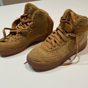🌱Nike Air Kids Light Brown Suede Shoes, Size US 4Y